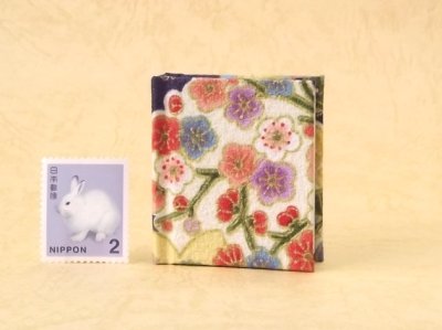 画像2: 日本国憲法豆本（紫地に季節の草花）