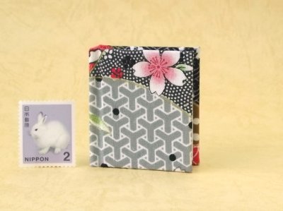 画像2: 日本国憲法豆本（小紋桜花）
