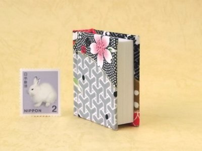 画像4: 日本国憲法豆本（小紋桜花）