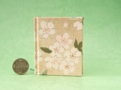 画像2: 【角背】万葉集絵歌留多豆本(卯月）
