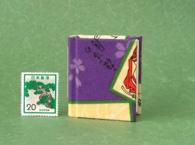 画像2: 【丸背】小倉百人一首豆本(からくれなゐに-紫）