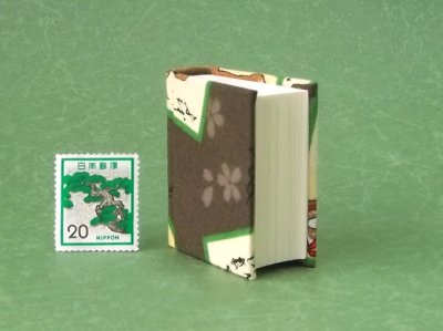 画像4: 【丸背】小倉百人一首豆本(くもかくれにし-茶）