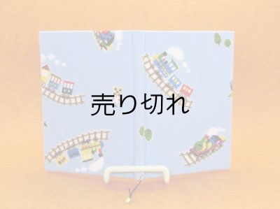 画像4: 罫線入り てのひらノート7.5×10.5 (野を越え山越え)