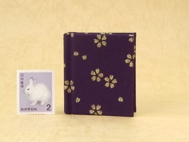 画像2: 日本国憲法豆本（紫紺に金の花）